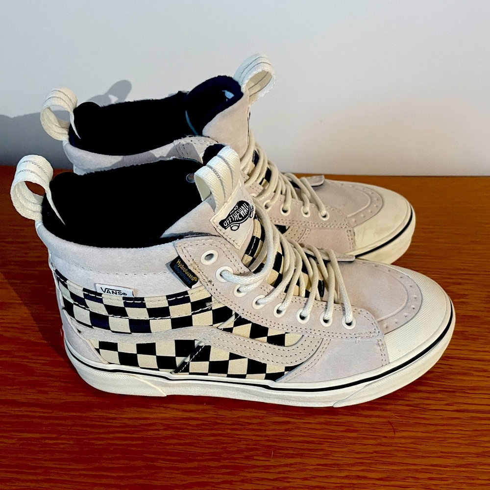 Vans MTE Sk-8 HI Waterproof Insulated Shoe Women’s 8.5 Men’s 7